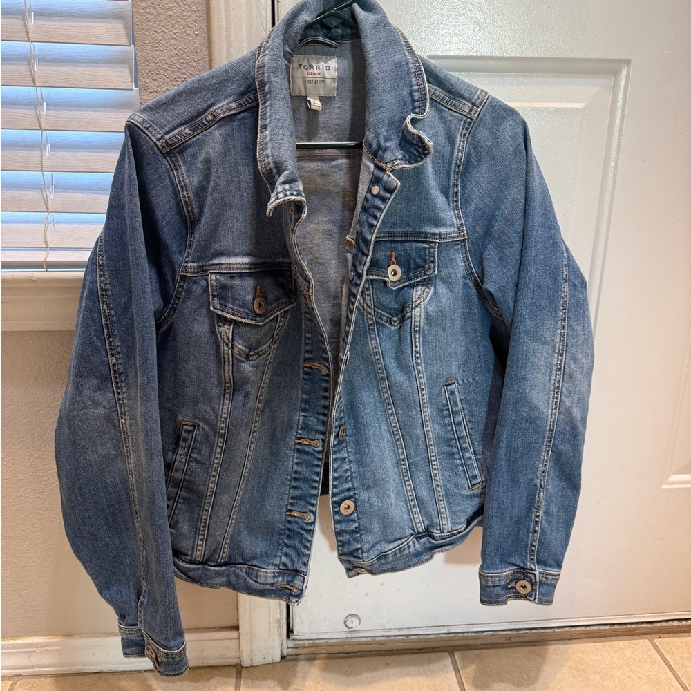 Torrid Blue Denim Jacket - Picture 1 of 3
